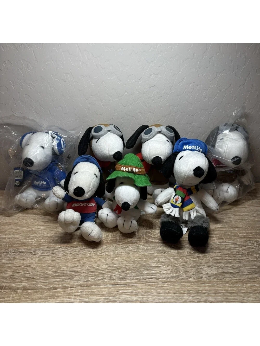 Vintage MetLife Snoopy Plush Lot of 7 Flying Ace Aviator Camper Olympic Peanuts